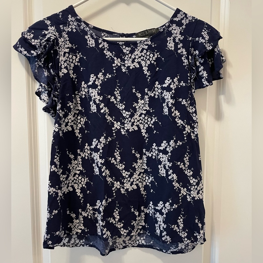 Rose & Thyme blue & white top